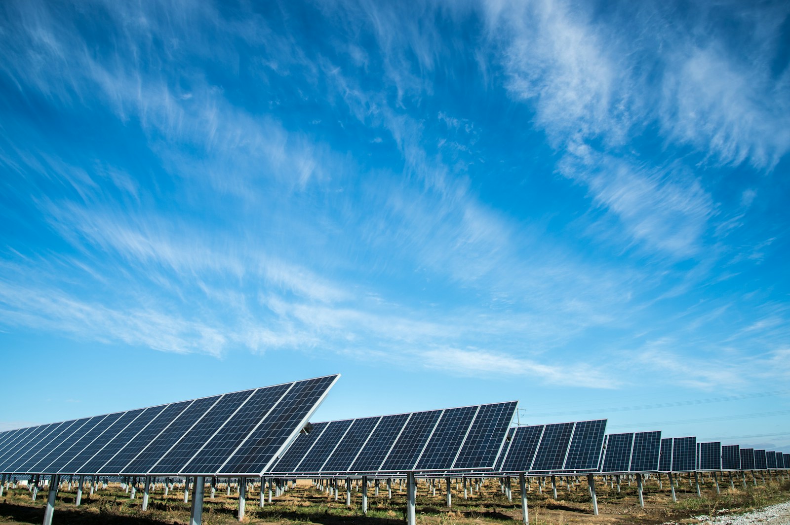 Estruturas de painéis para geração de energia renovável